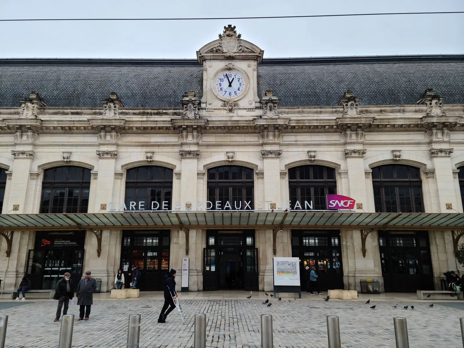 Best Day Trips from Bordeaux by Train: Wine Country & Beyond