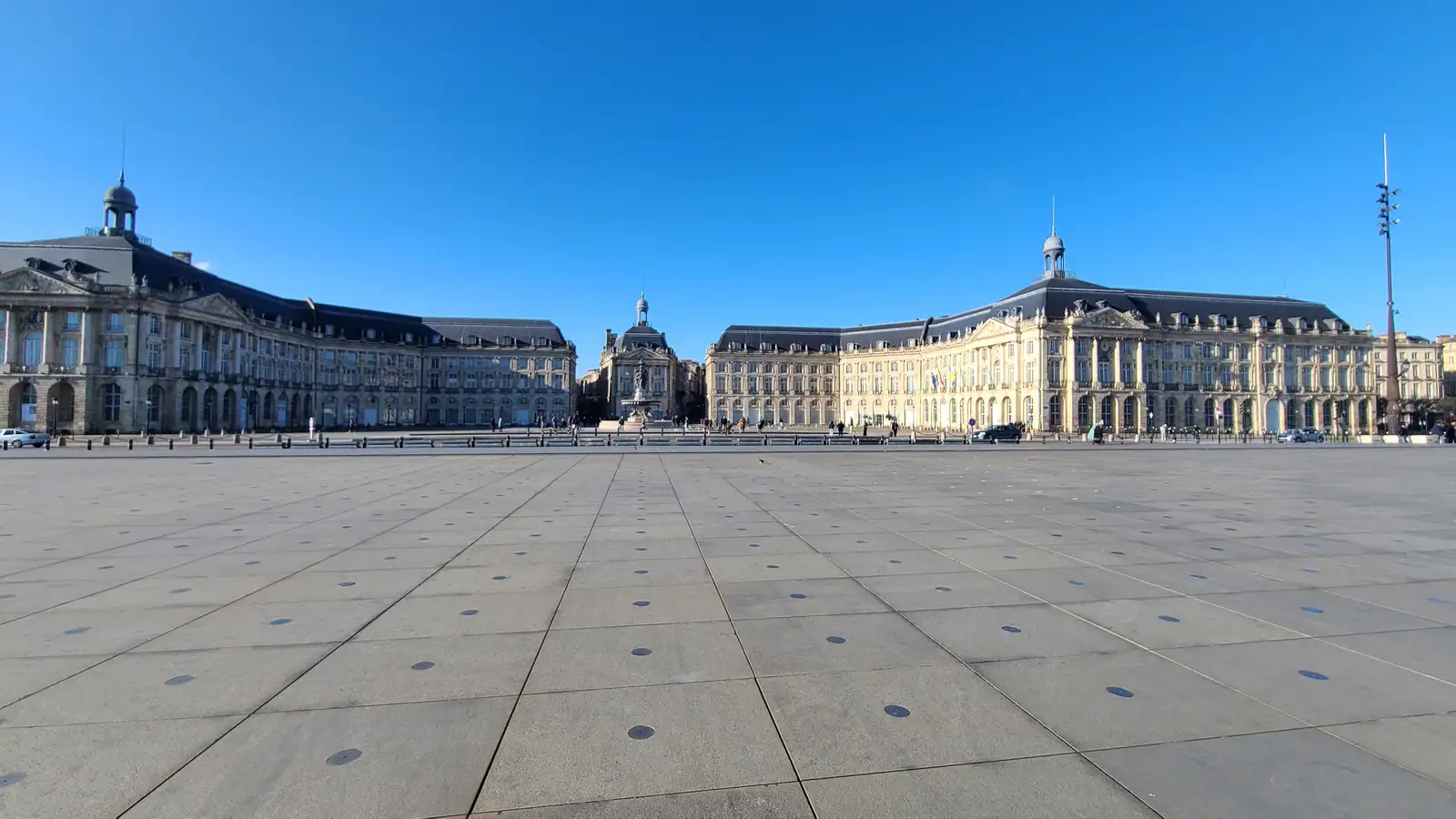 Is Bordeaux Worth Visiting? Why This French City Captivates