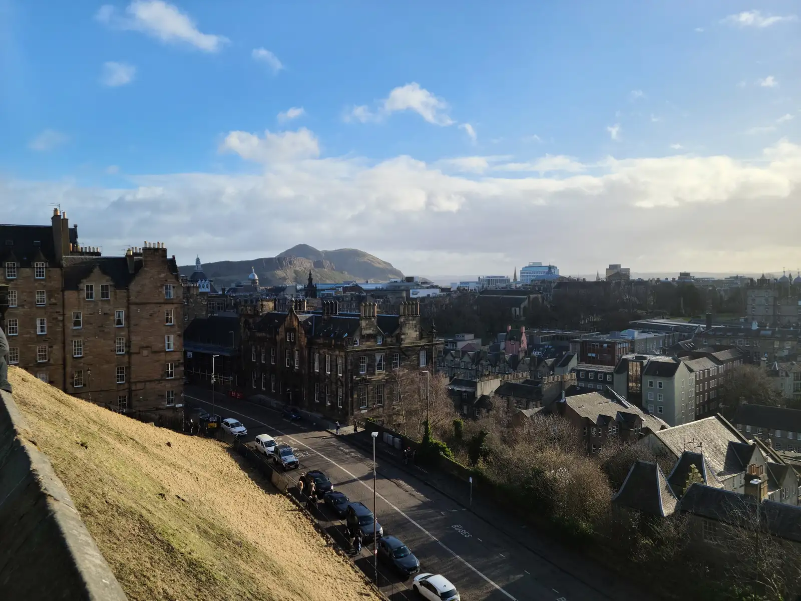 Best Places to Visit Near Edinburgh: Day Trips & Weekend Escapes