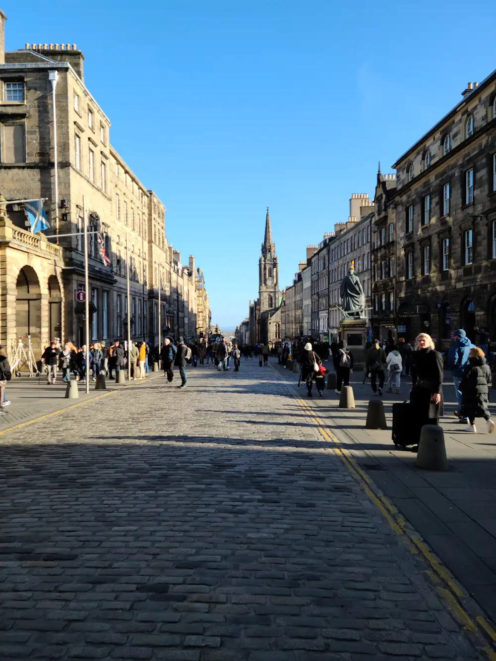 Edinburgh vs Glasgow: Which Scottish City Should You Visit?