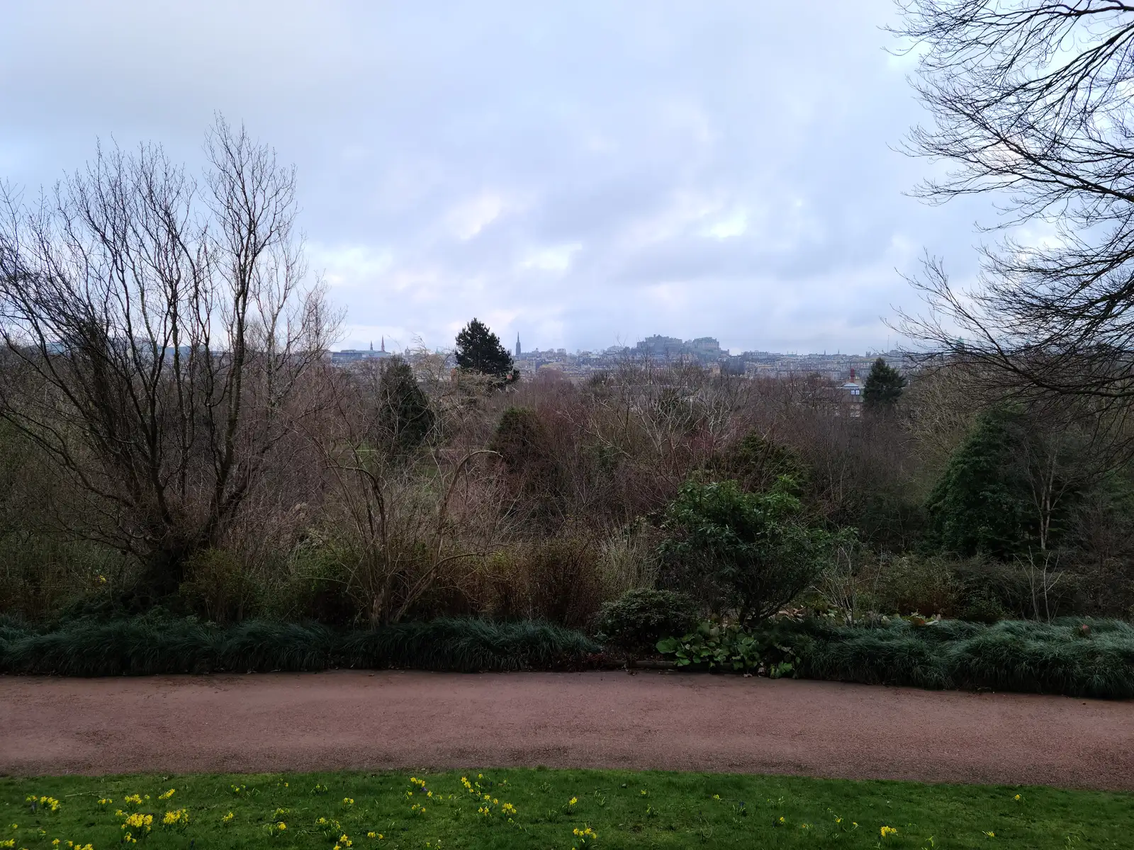 Visiting Edinburgh in April: Weather, Events & What to Expect