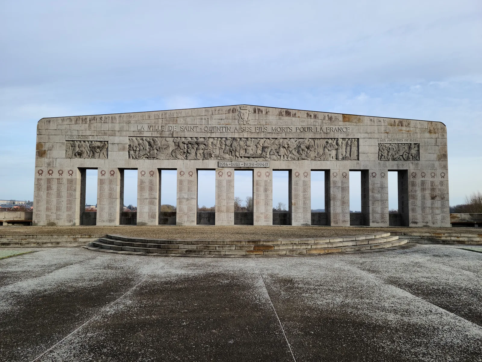 Art Deco WWI memorial monument in Saint-Quentin, honoring soldiers from the Great War